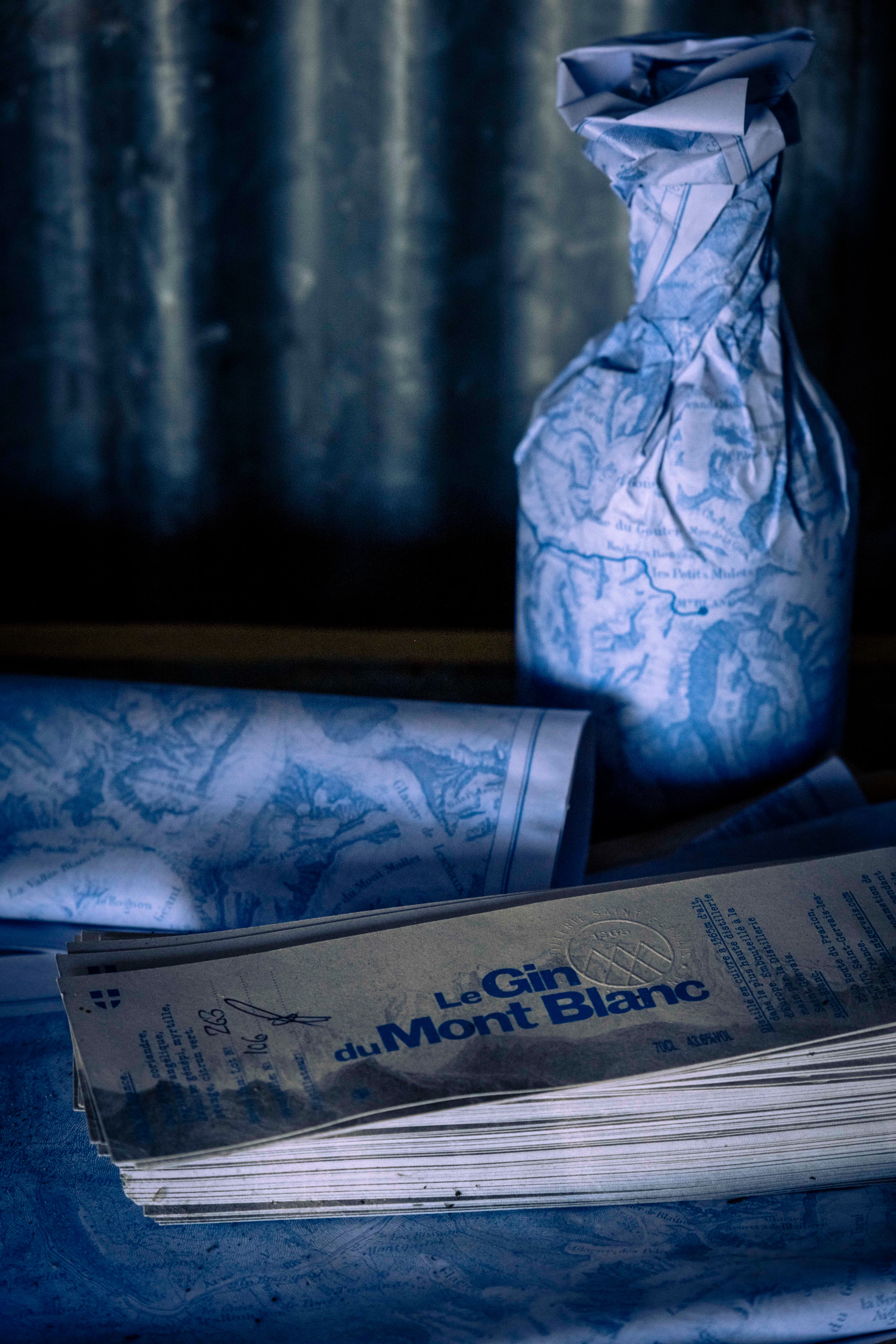 Gin du Mont Blanc bouteille — gin artisanal alpin 43,6°